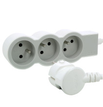 Rallonge multiprise extra-plate équipée de 3 prises 2P+T 16A