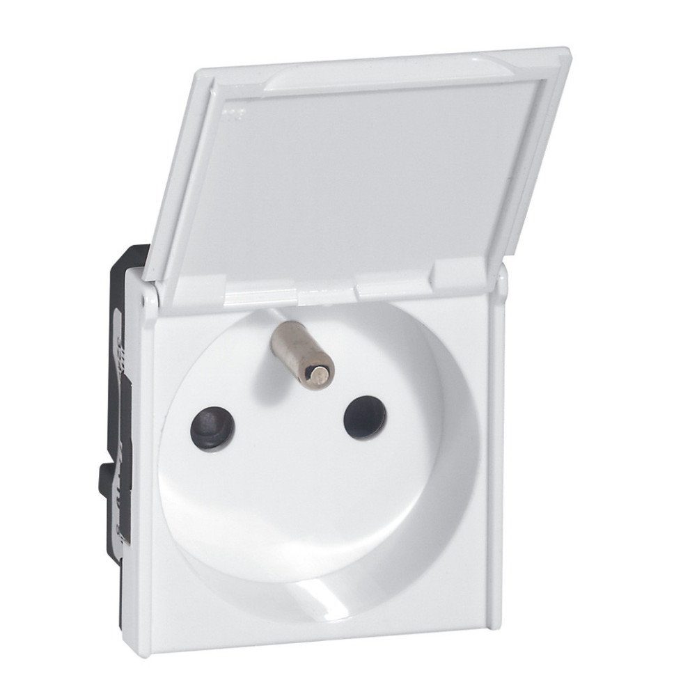 Prise de courant avec terre et volet 2 modules avec connexion Prise de courant avec terre et volet 2 modules avec connexion