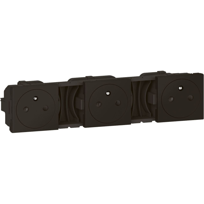Triple prise de courant 2P+T Surface précâblées 3x2 modules -